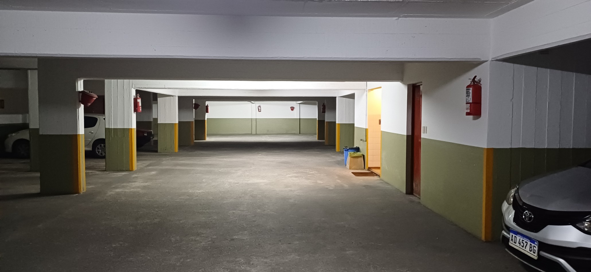 VENTA COCHERA ZONA CENTRO