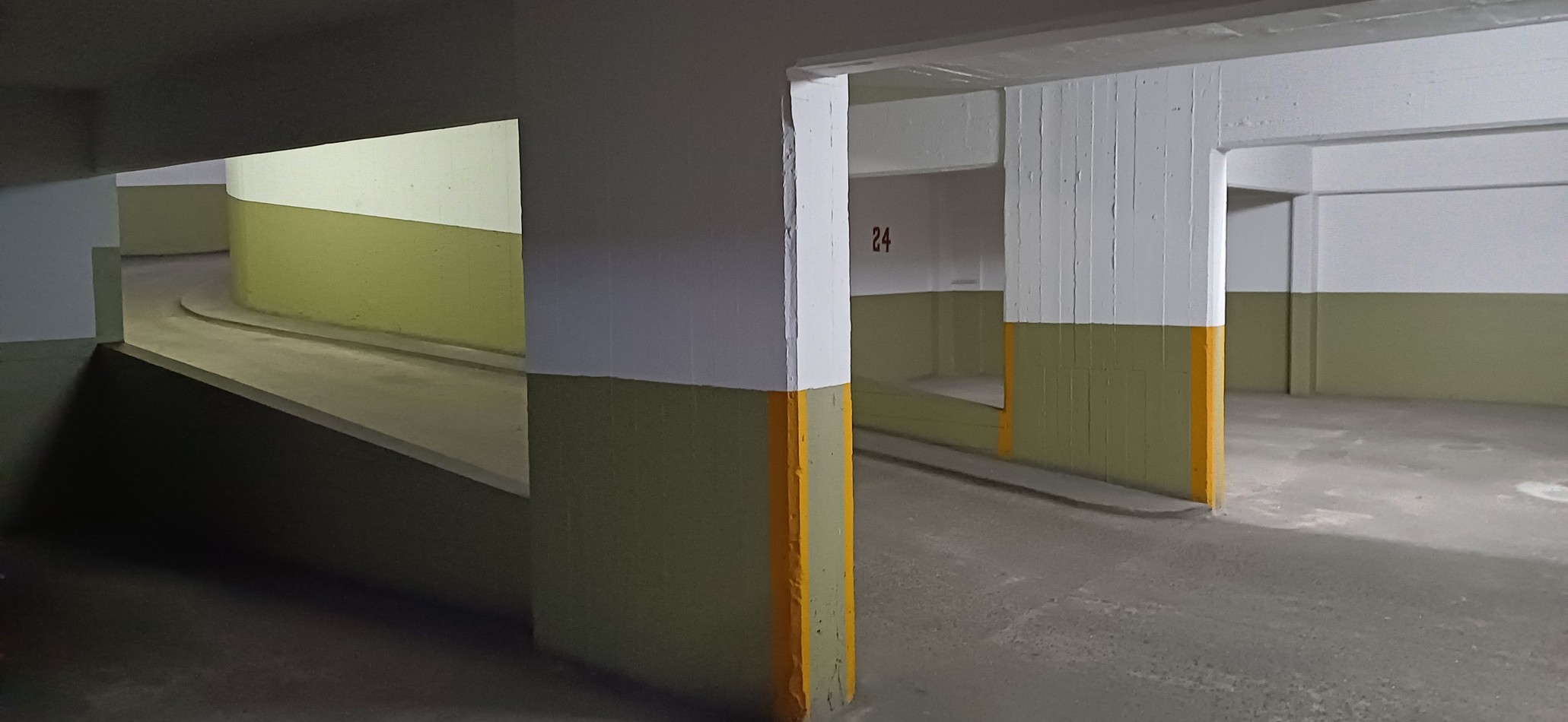 VENTA COCHERA ZONA CENTRO