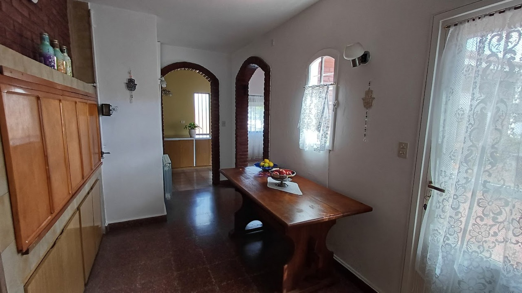 CASA CON LOCAL A LA VENTA 