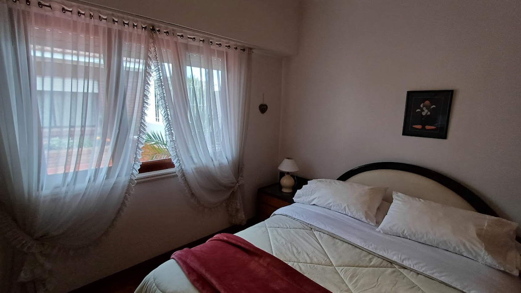 CASA CON LOCAL A LA VENTA 