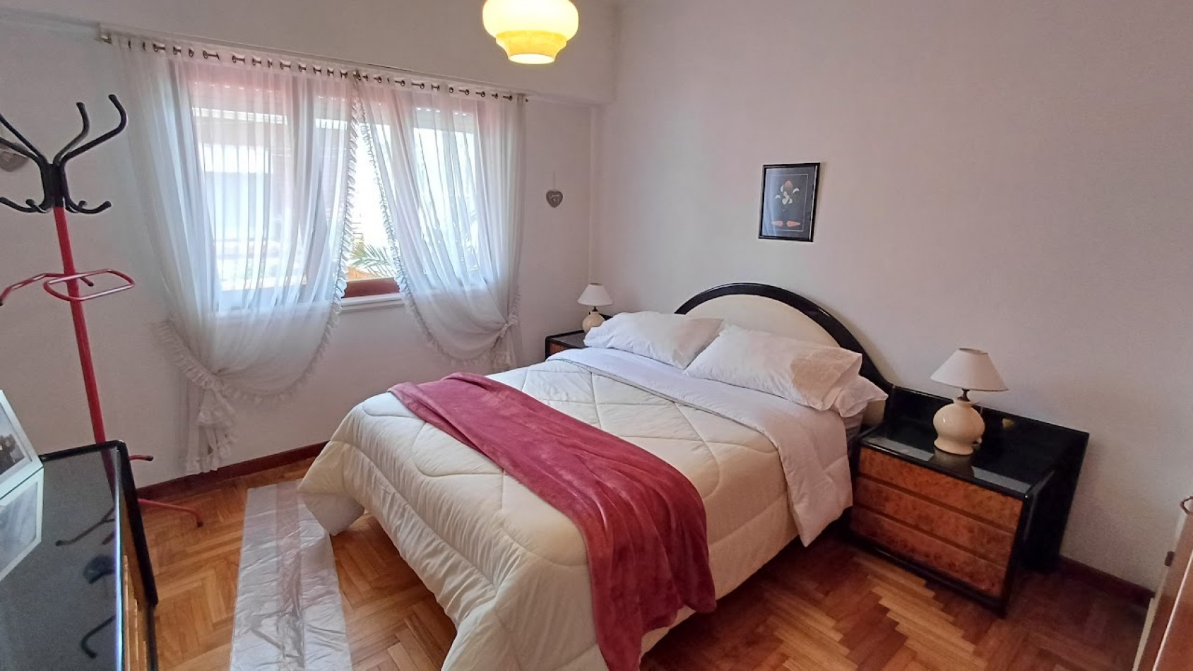 CASA CON LOCAL A LA VENTA 