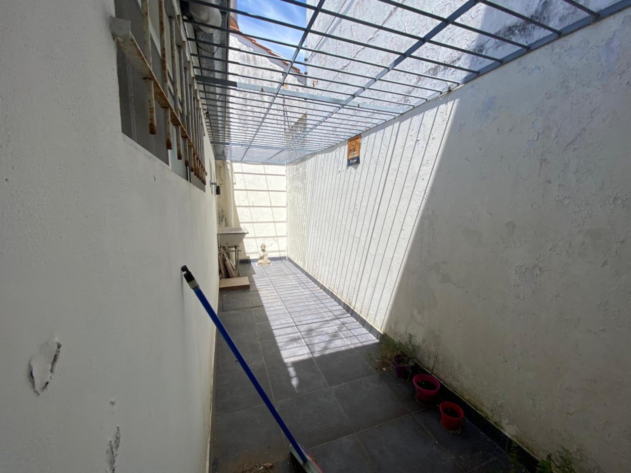 casa con local a la venta