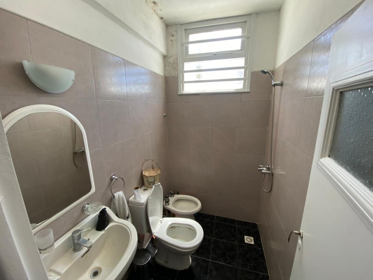 casa con local a la venta