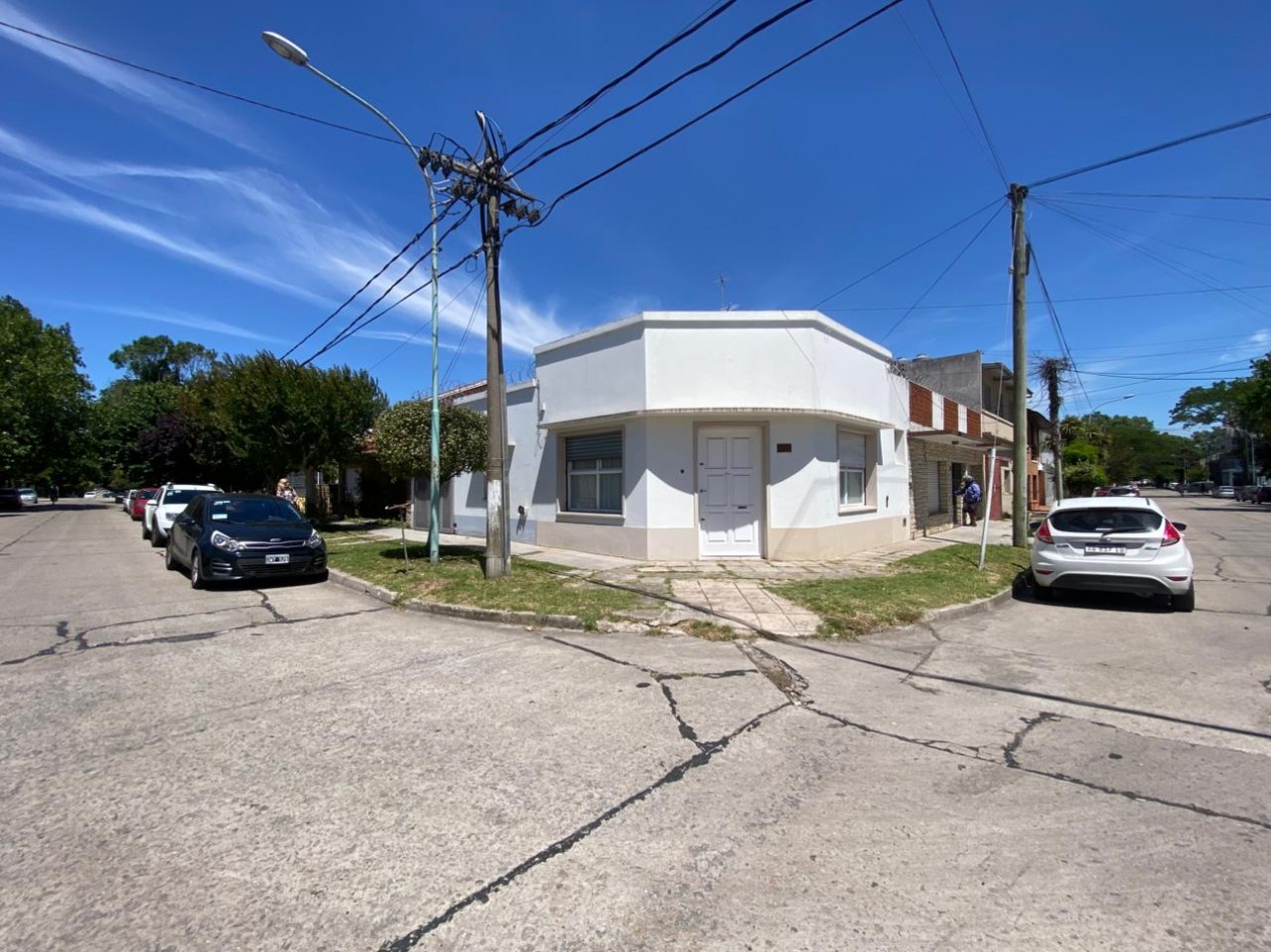 casa con local a la venta