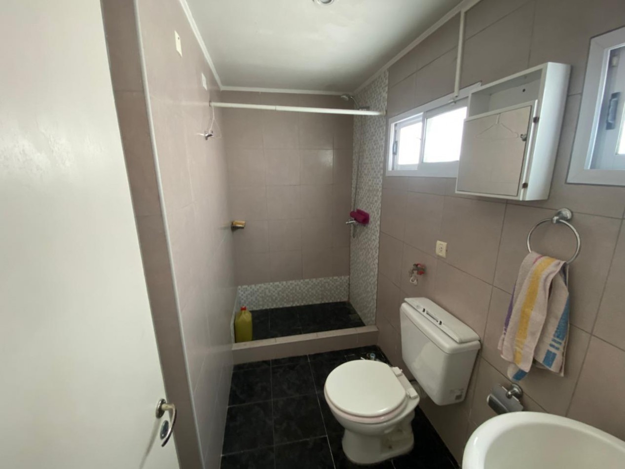 casa con local a la venta