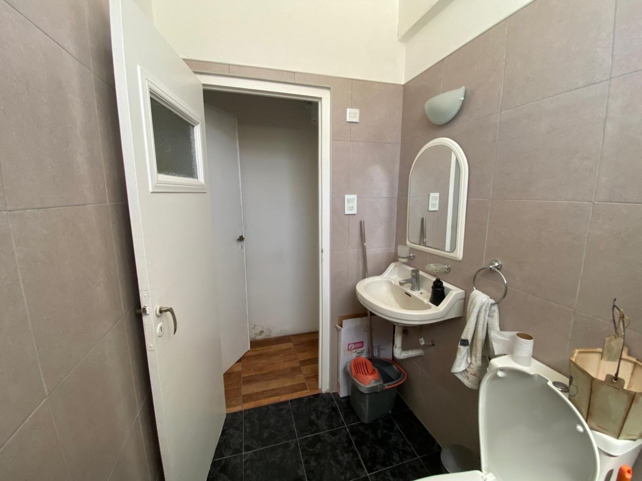 casa con local a la venta