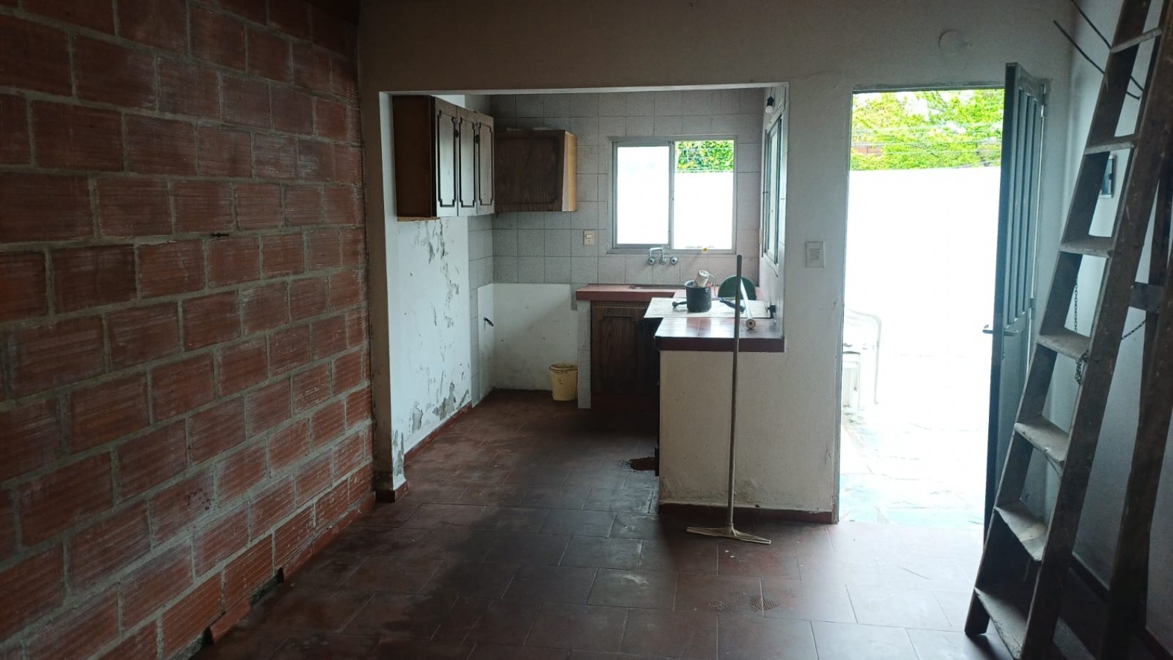 ALQUILER 24 MESES CASA CON DEPOSITO
