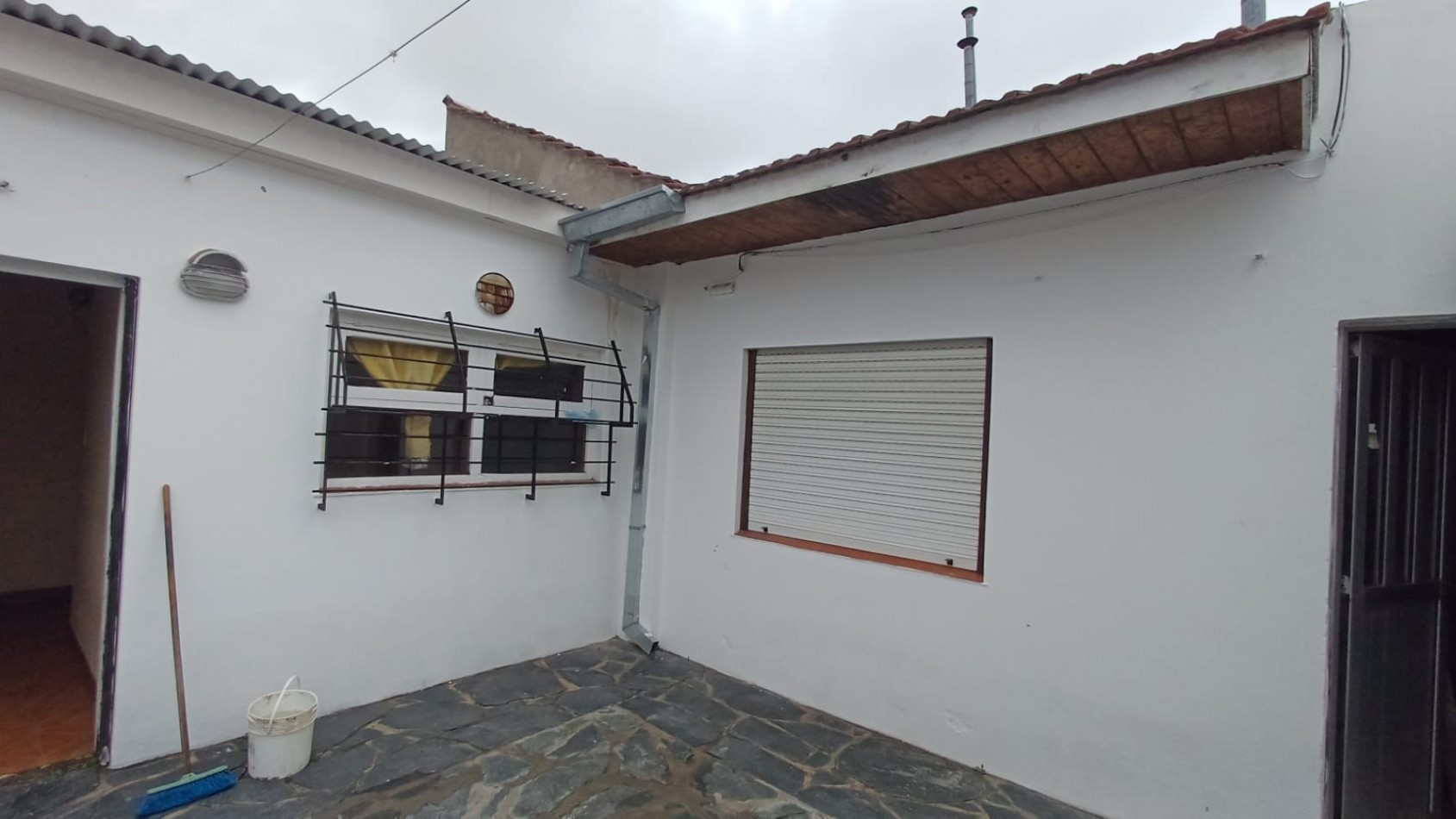 ALQUILER 24 MESES CASA CON DEPOSITO