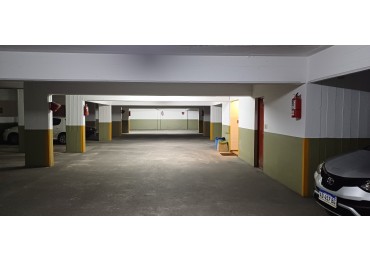 VENTA COCHERA ZONA CENTRO